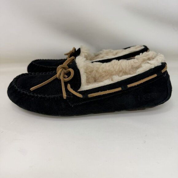 Ugg Dakota Shearling Lined Suede Slippers Moccasins Black Women’s Size 6 - Picture 2 of 6